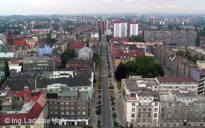 Nová radnice - pohled z vyhlídkové věže, ulice 30.dubna, Ostrava