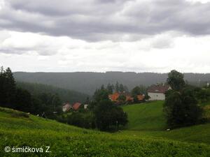 pohled na Heltínov z hlavní cesty