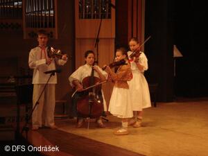Ondrášek, dětský folklorní soubor