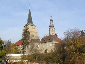 Tovačov, Zámek - pohled od kostela