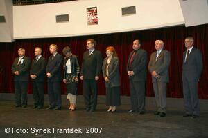 Mezinárodní folklorní festival Písní a tancem