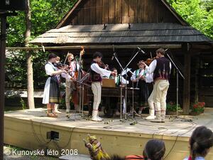 Mezinárodní dětský folklorní festival Kunovské léto