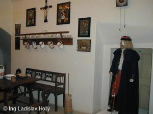 Tovačov, Zámek - interiér - národopisná expozice