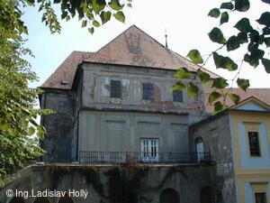 Tovačov, Zámek - vnitřní nádvoří