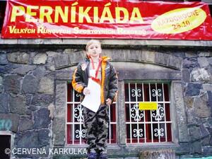 Perníkiáda 2009 - předání perníkijských medailí za Běh za drakem na hrad