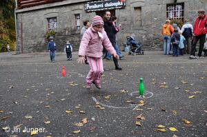 Perníkiáda s VŘSR 2009 - obskakování žabí královny