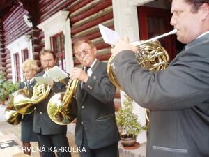 Setkání Jeníčků a Mařenek 2010 - lesní rohy Jana Šustra